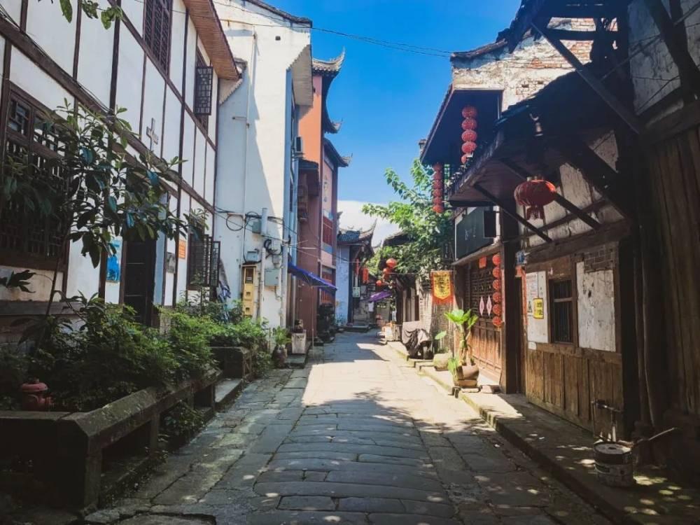 第十一届广东省鲁迅文学艺术奖颁奖大会举行